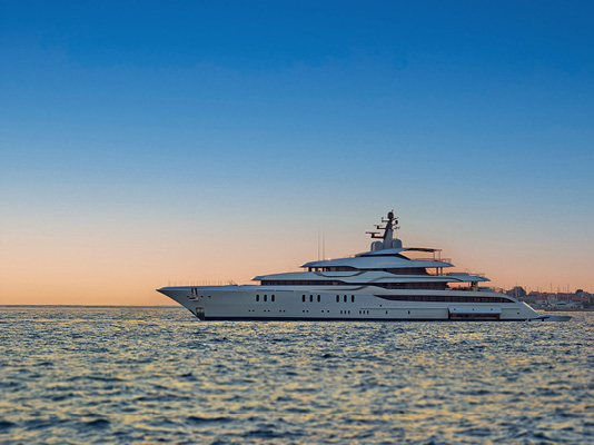 IPB yacht crew  14 format images